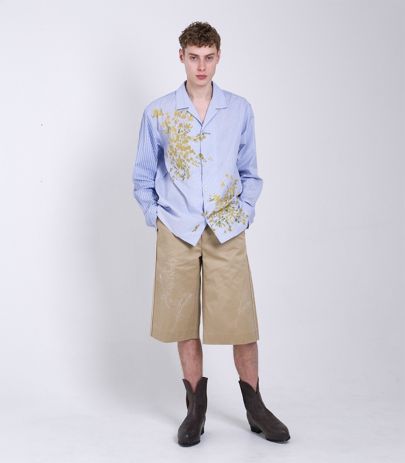 THE SHORTS - KHAKI (EMBROIDERY) - TANAKA