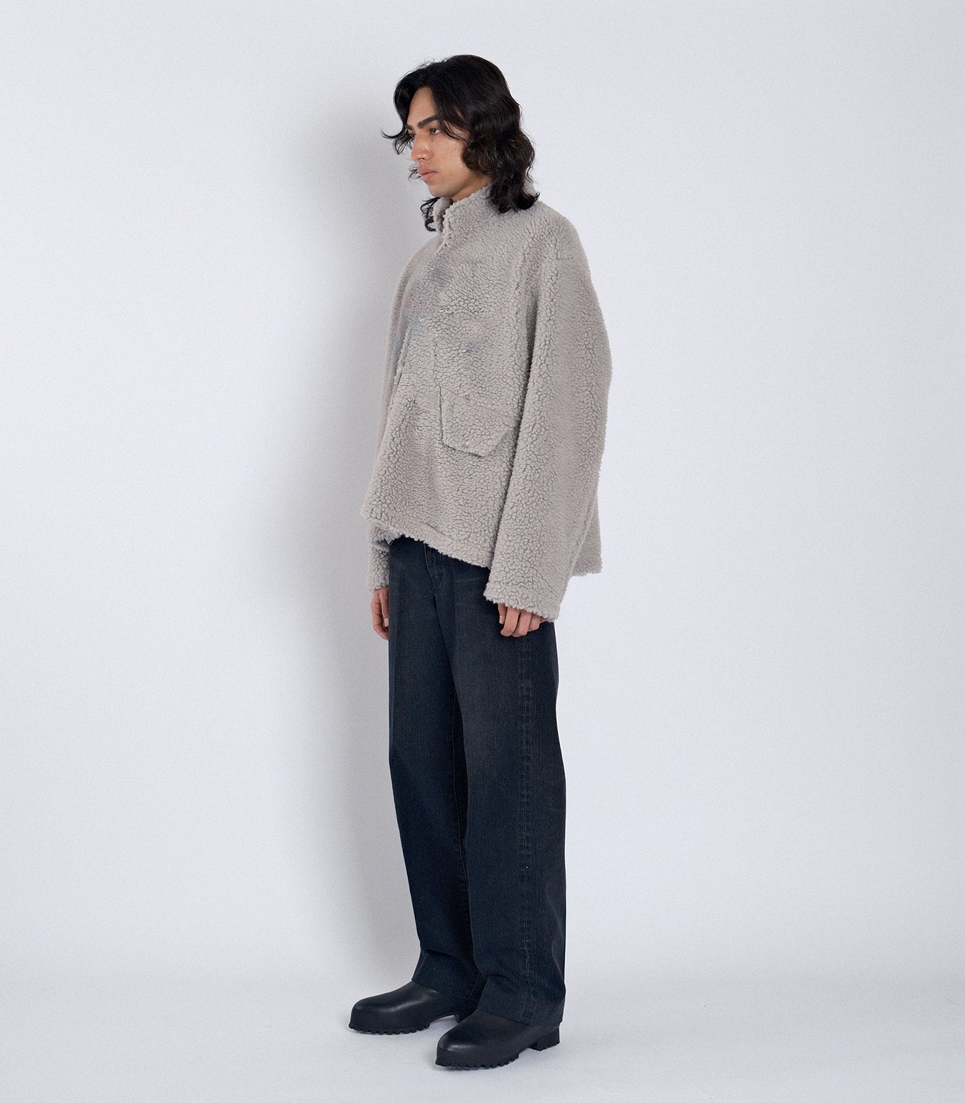 PULLOVER SHAGGY TOP - LIGHT GRAY