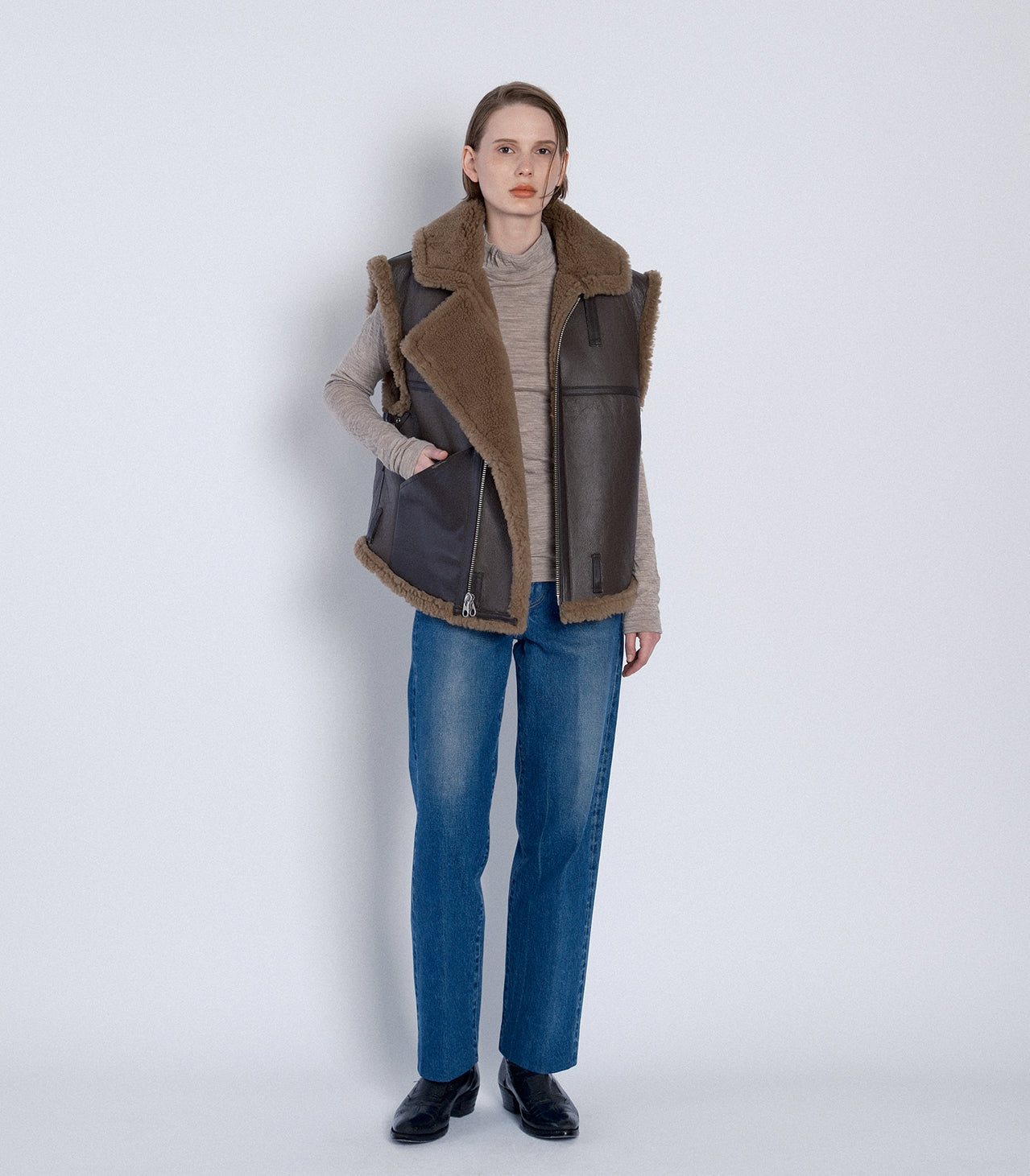 SHEARLING VEST - BROWN