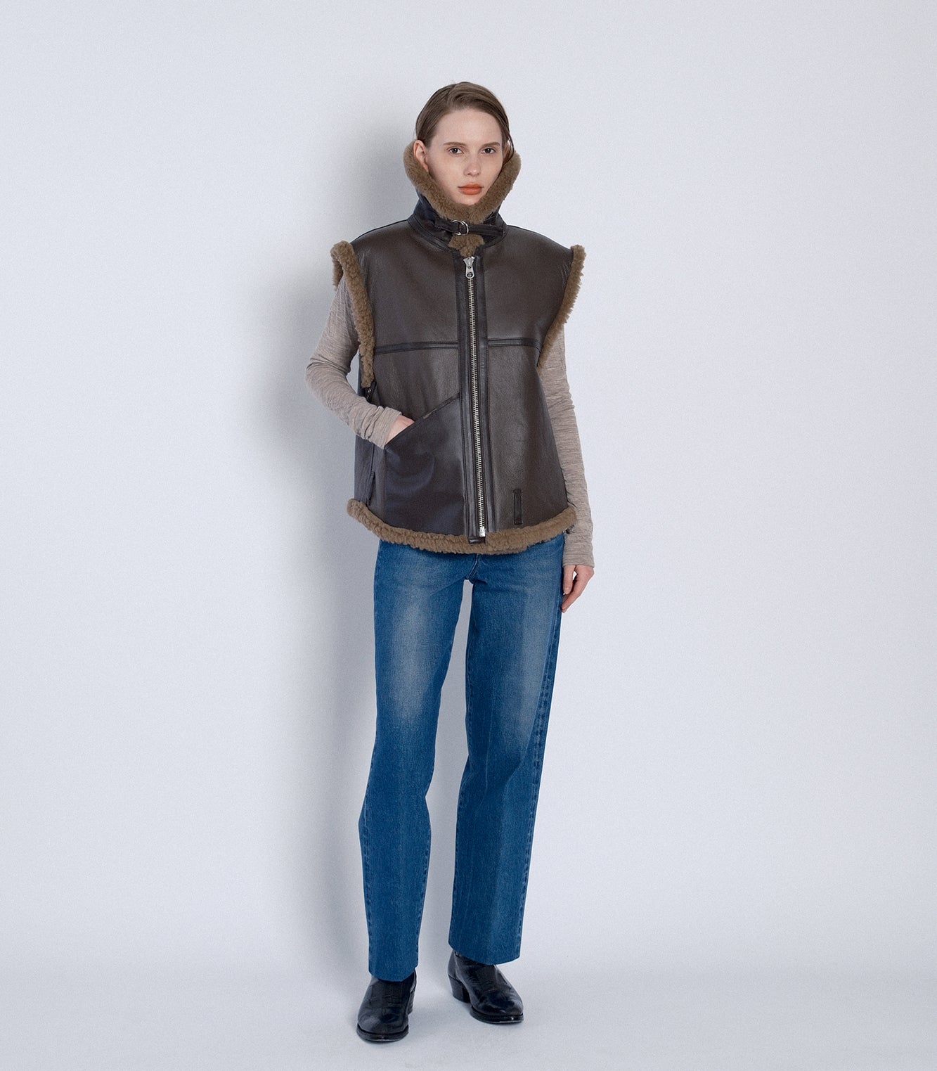 SHEARLING VEST - BROWN