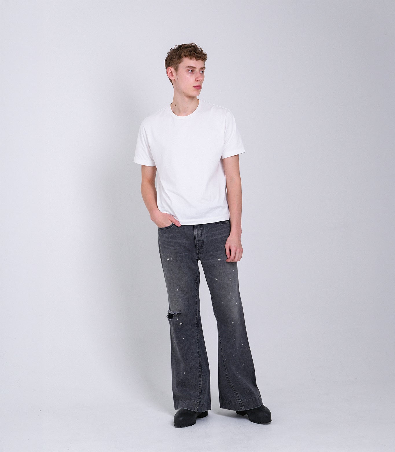 FLARE JEAN TROUSERS - DISTRESSED GRAY - TANAKA