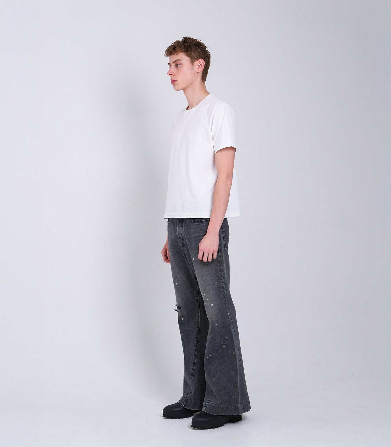 FLARE JEAN TROUSERS - DISTRESSED GRAY - TANAKA