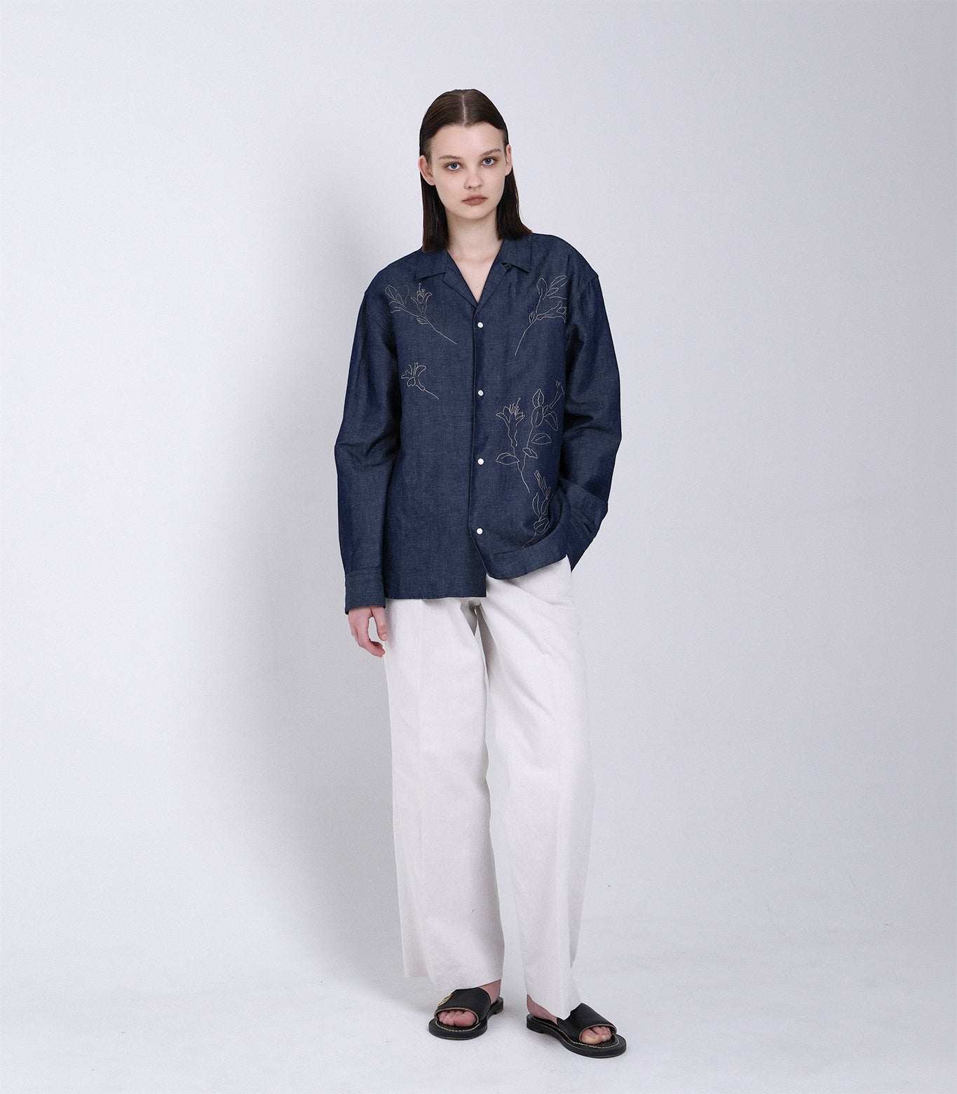 THE SHIRTS - INDIGO LINEN (EMBROIDERY) - TANAKA