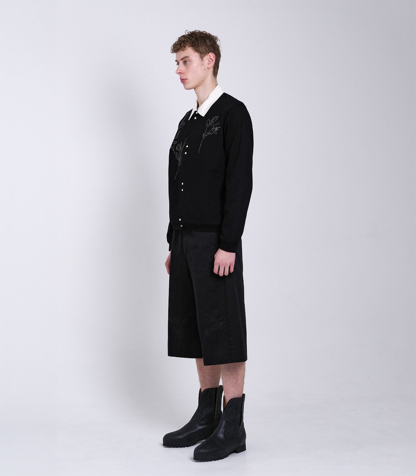 THE SHORTS - BLACK (EMBROIDERY) - TANAKA