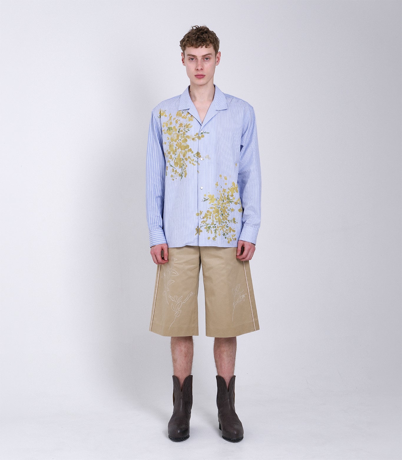 THE SHORTS - KHAKI (EMBROIDERY) - TANAKA