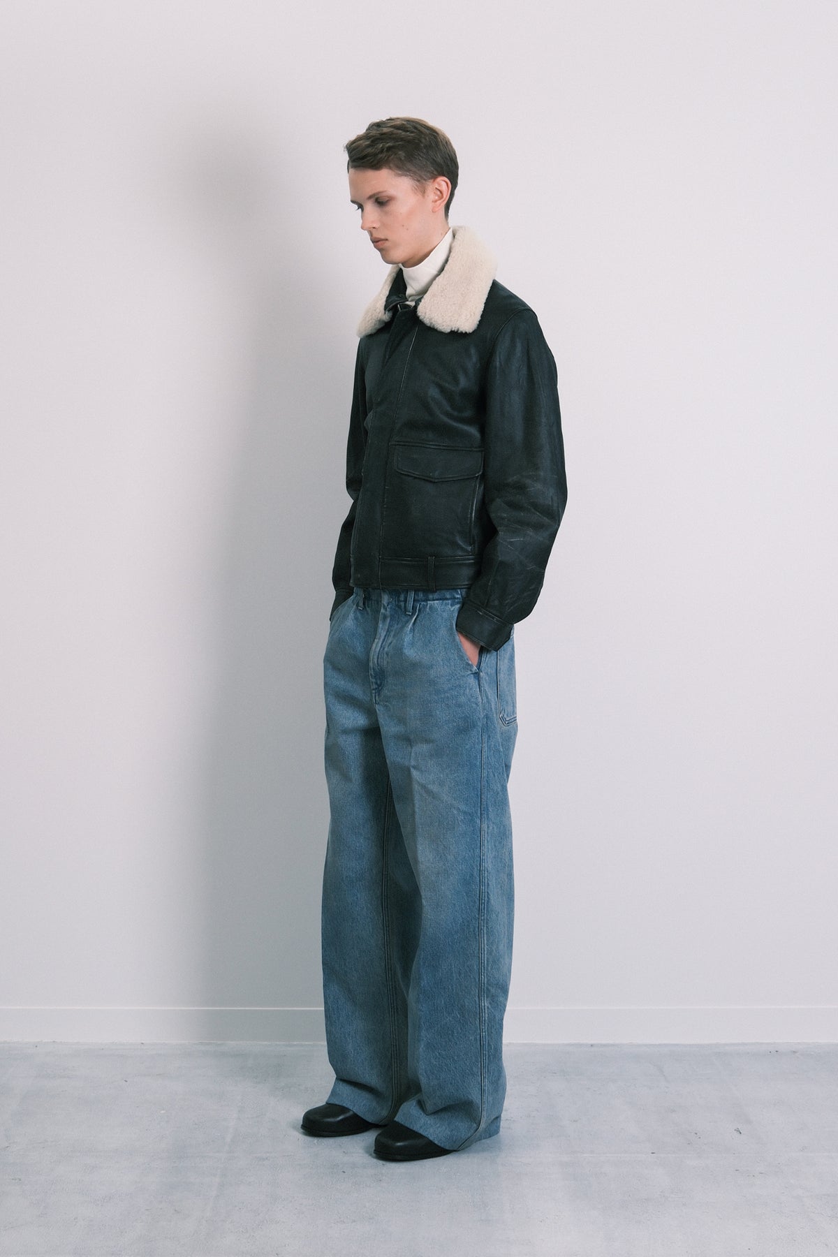 LEATHER FLIGHT JACKET - BLACK
