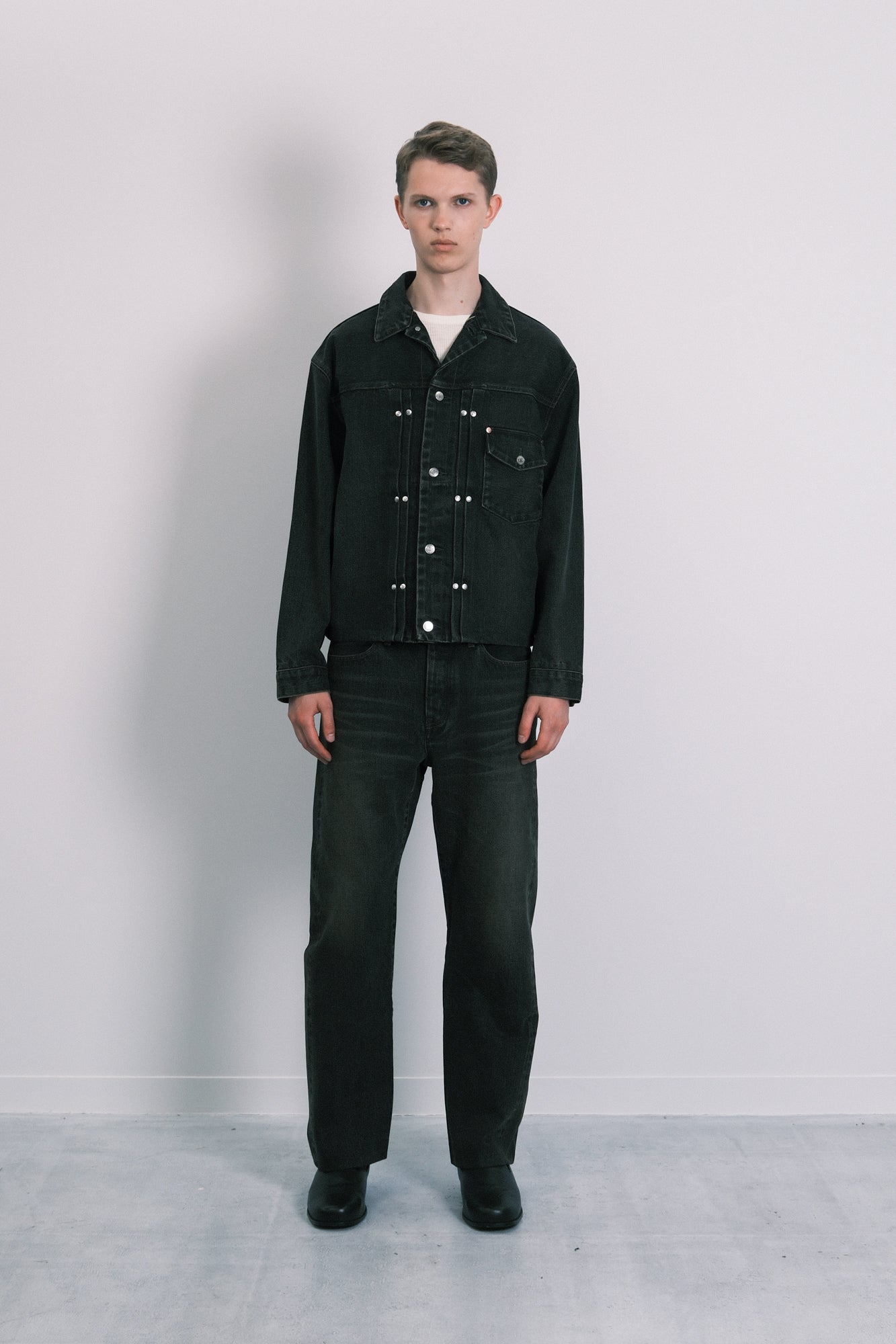 THE JEAN JACKET - DUSTY BLACK