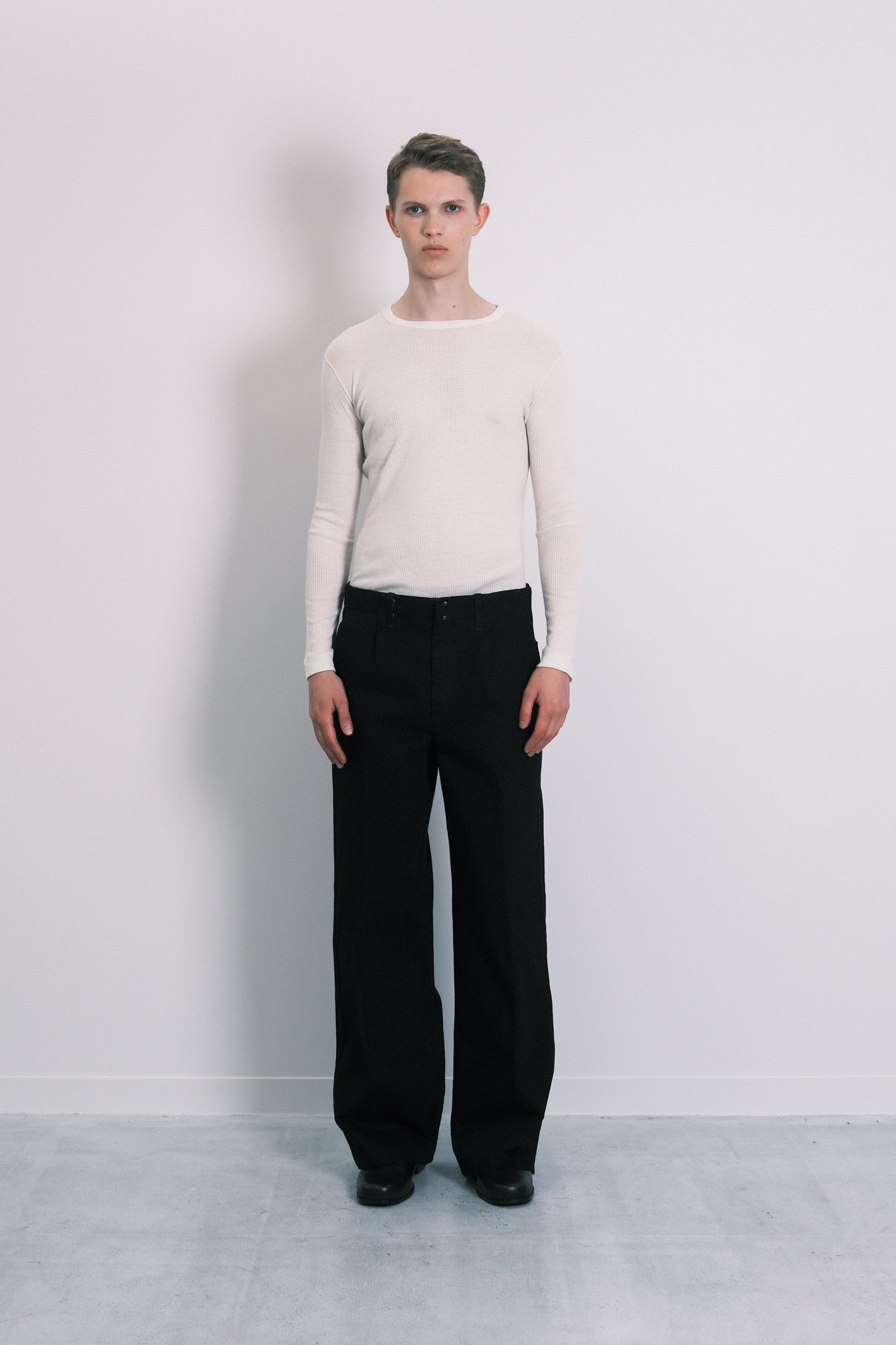 THE WIDE JEAN TROUSERS - BLACK BLACK