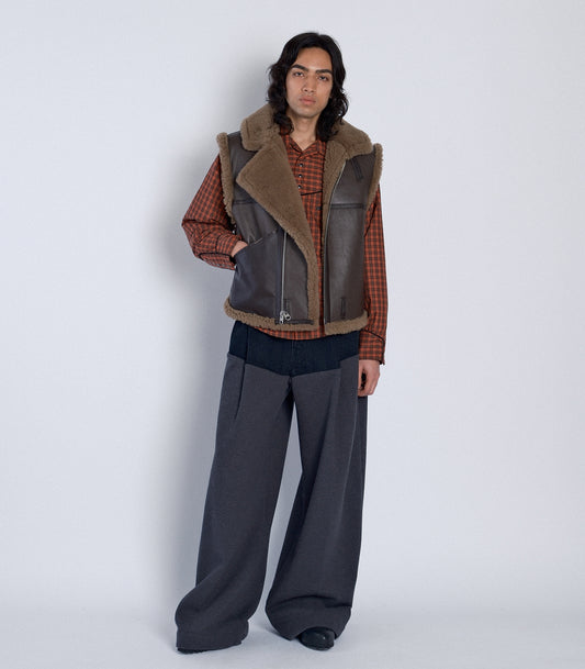 SHEARLING VEST - BROWN