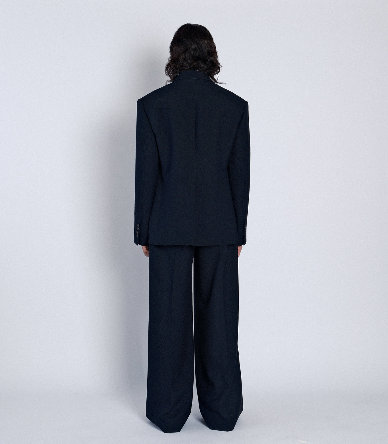 SCULPTURE JACKET -  BLACK