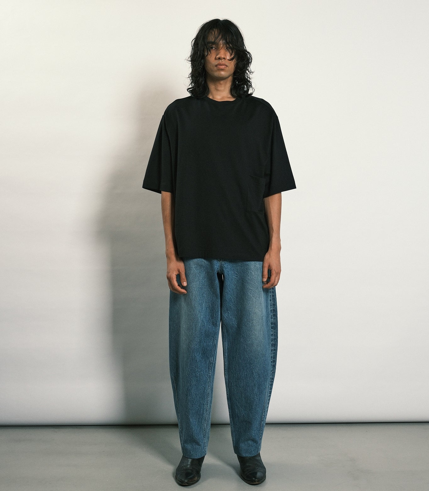 TAPERED JEAN TROUSERS - MID BLUE