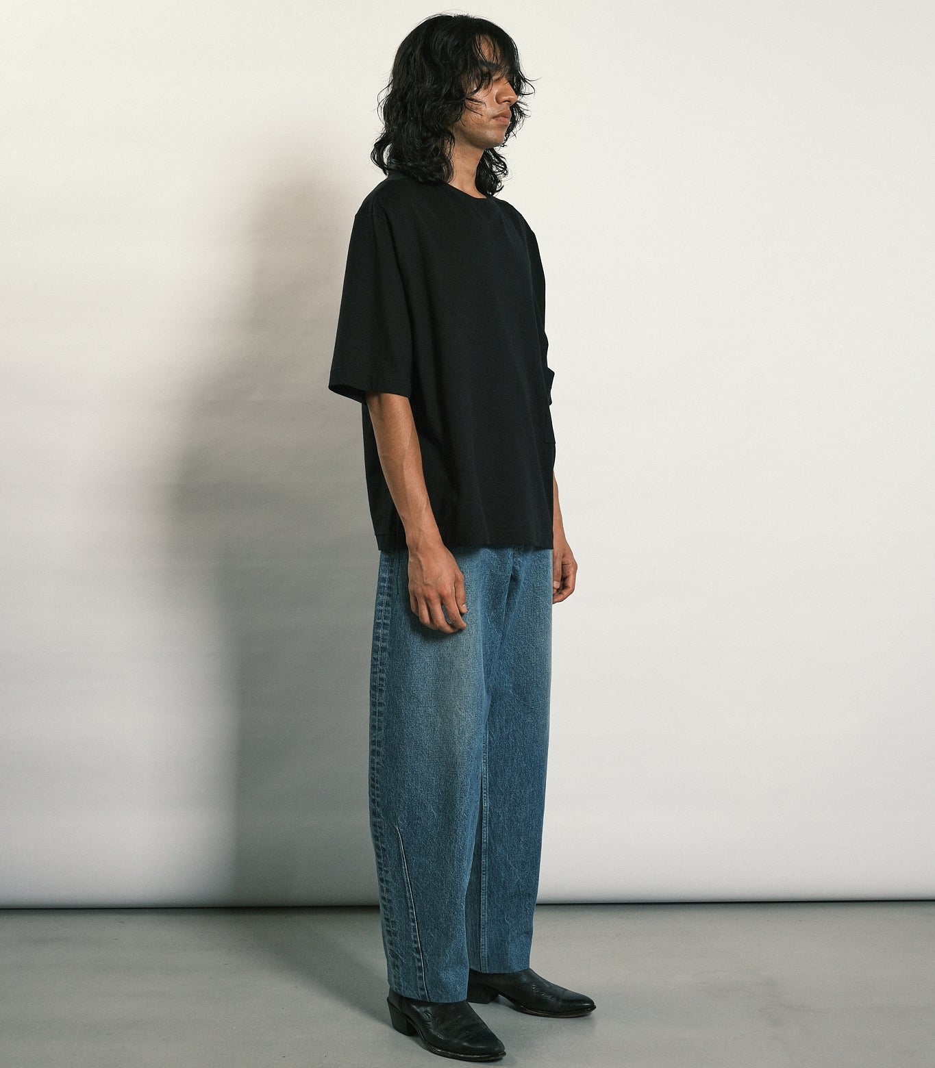 TAPERED JEAN TROUSERS - MID BLUE