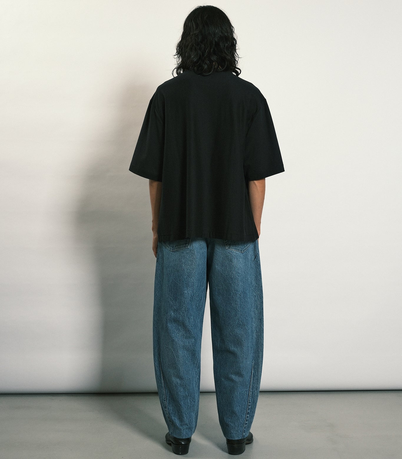 TAPERED JEAN TROUSERS - MID BLUE