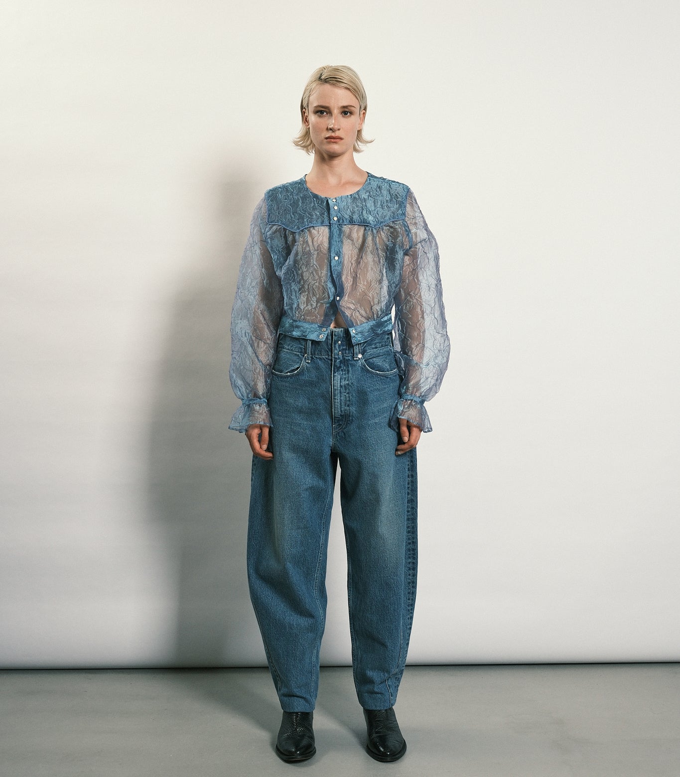 TAPERED JEAN TROUSERS - MID BLUE